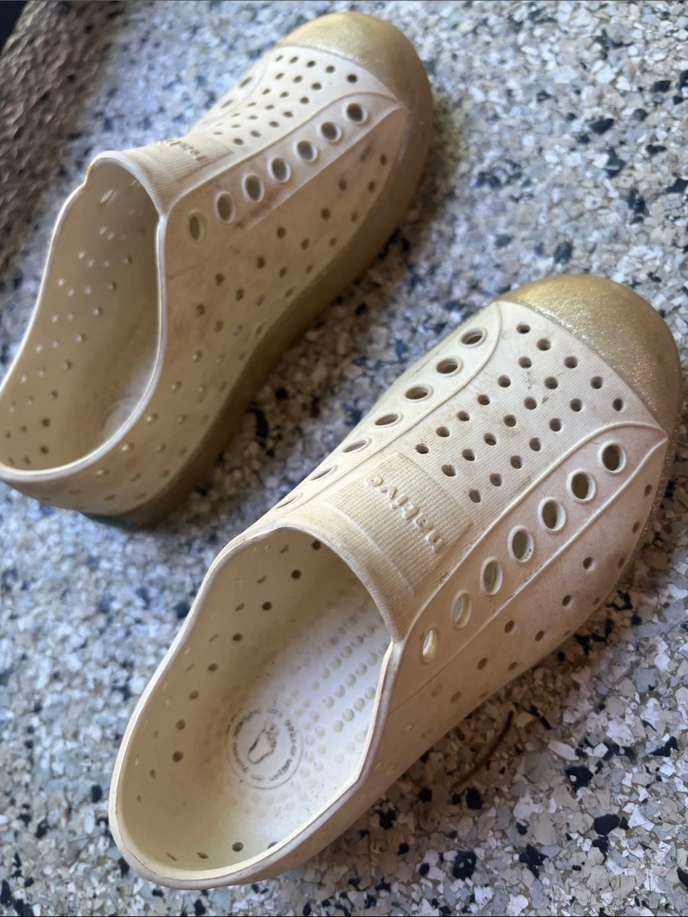 Native lightweight slip